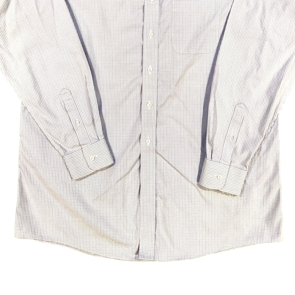 3/$20 Roundtree & Yorke Plaid Button-Up Shirt - Picture 3 of 7
